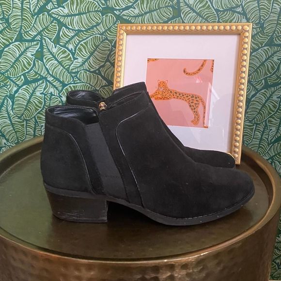 Karl Lagerfeld Paris | Aimee Black Suede Ankle Bootie Size 8 - Picture 3 of 7